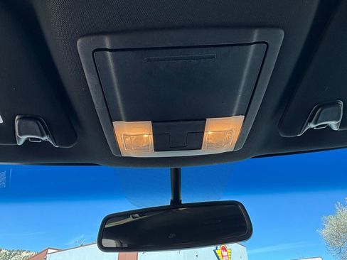 Used 2017 Ford Explorer XLT w/ Equipment Group 202A image 18