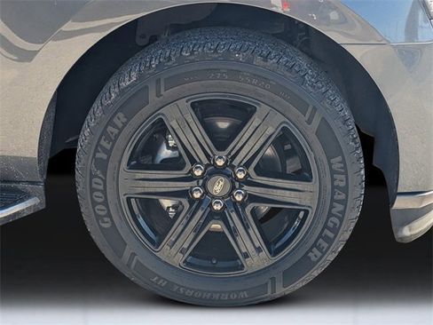 Used 2021 Ford Expedition XLT image 10