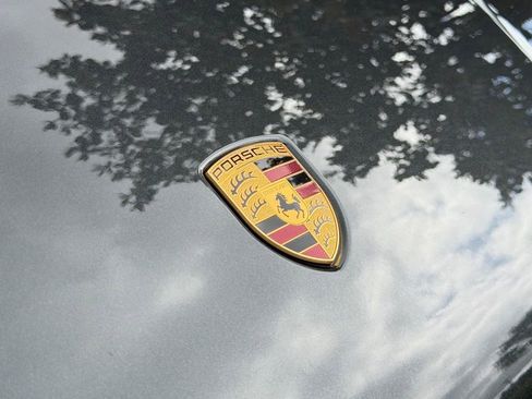 Certified 2017 Porsche Macan AWD/4WD image 20