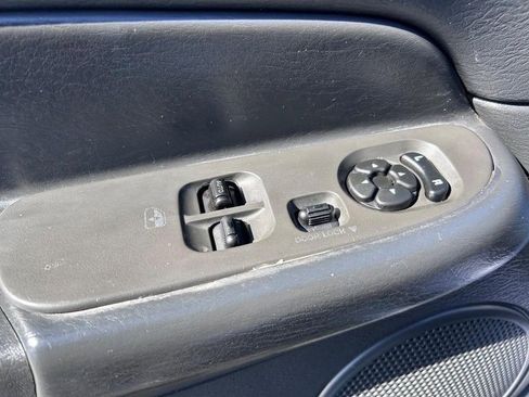 Used 2004 Dodge Ram 1500 Truck SLT image 14