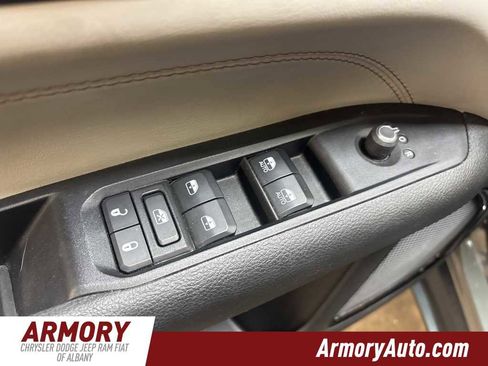 Used 2022 Jeep Compass Limited image 8