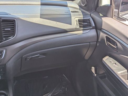 Certified 2023 Honda Passport TrailSport image 15