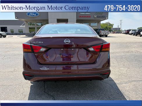 Used 2025 Nissan Altima 2.5 SV FWD image 6