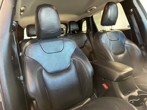 Used 2014 Jeep Cherokee Latitude AWD/4WD image 15