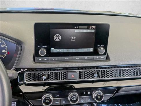 Used 2025 Honda Civic Sport image 13