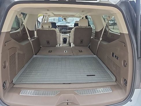 Used 2021 GMC Yukon XL Denali w/ Denali Ultimate Package image 10