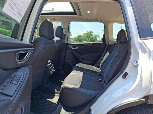 Used 2023 Subaru Forester Premium AWD/4WD image 10