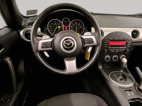 Used 2010 MAZDA MX-5 Miata Touring RWD image 6
