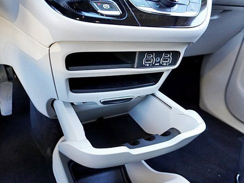 Certified 2022 Chrysler Voyager LX image 28