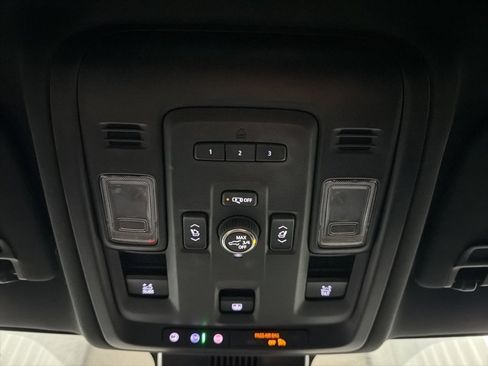 Used 2023 Chevrolet Tahoe Z71 w/ Off-Road Capability Package image 18