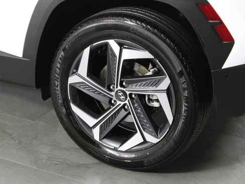 Certified 2022 Hyundai Tucson Limited AWD/4WD image 15
