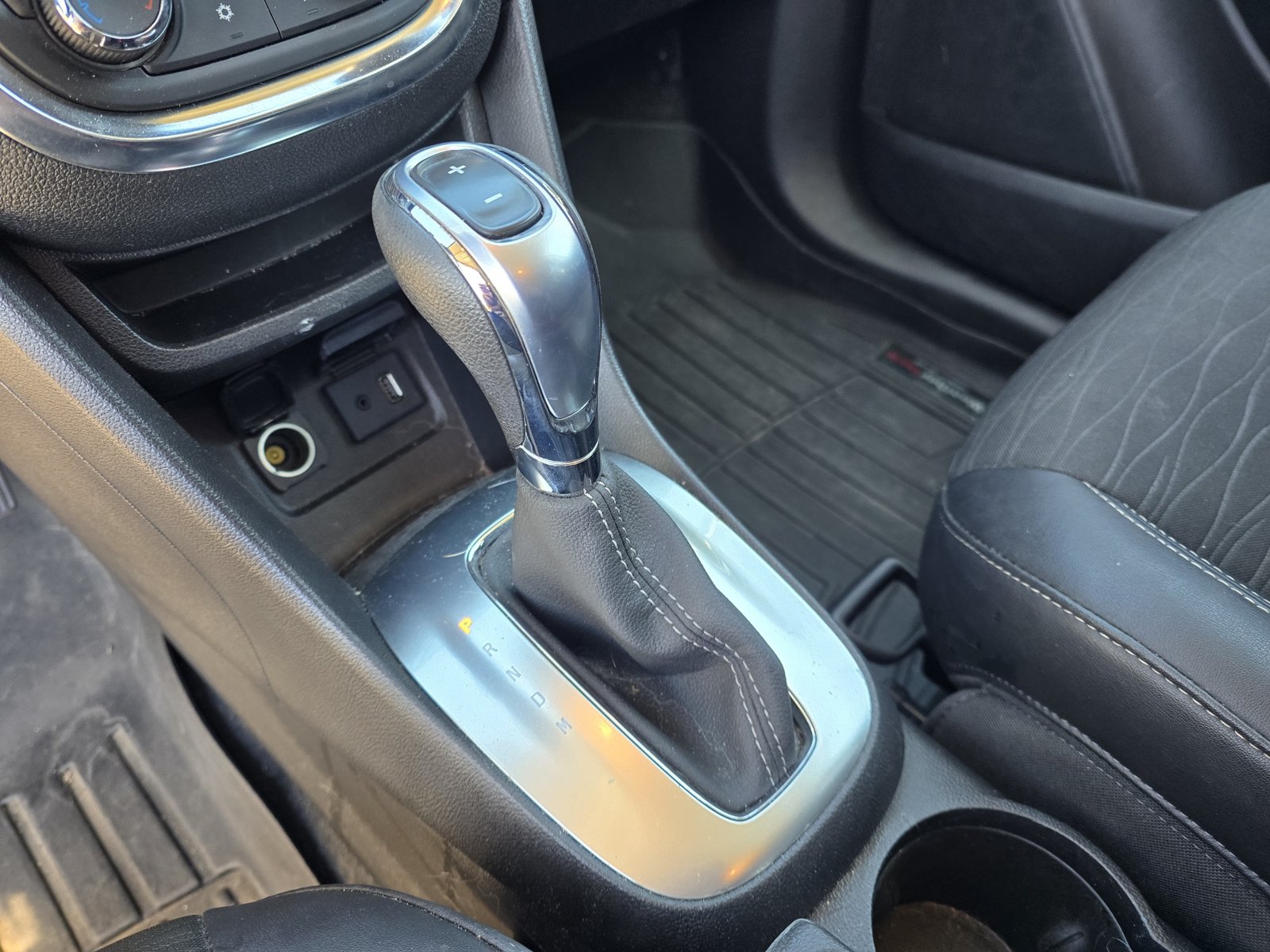 Used 2015 Buick Encore FWD image 20