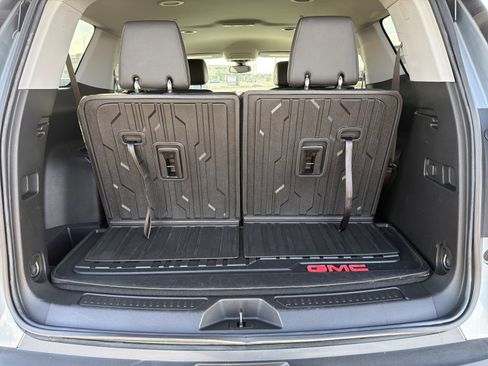 Used 2023 GMC Acadia AT4 w/ Preferred Package image 18