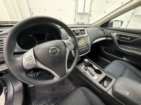 Used 2016 Nissan Altima 2.5 S w/ Power Driver Seat Package image 11