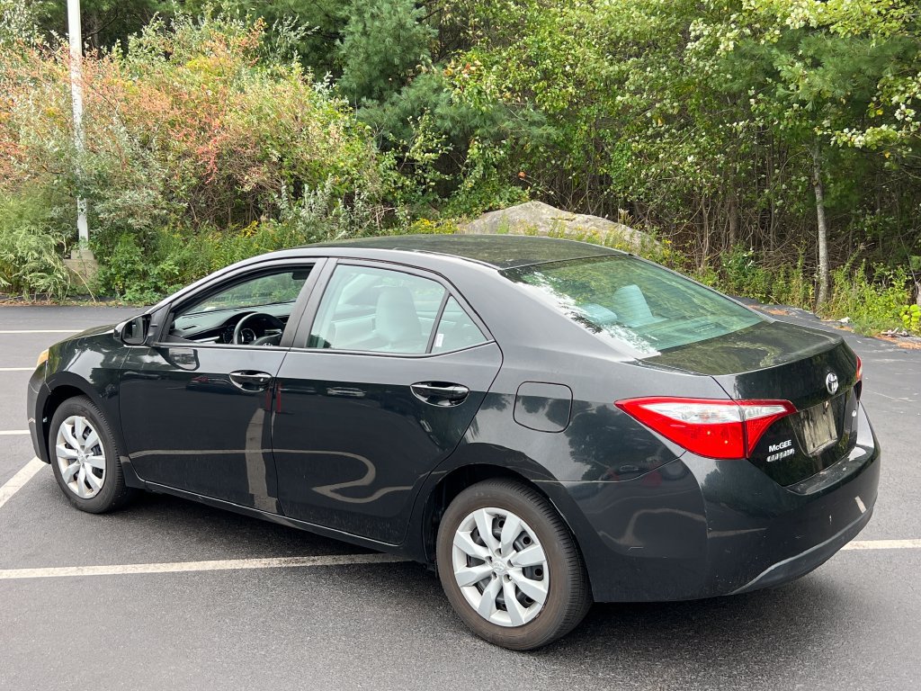 Used 2016 Toyota Corolla LE FWD image 28