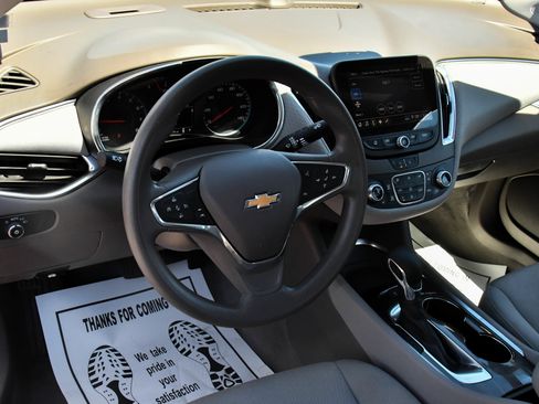 Used 2021 Chevrolet Malibu LT FWD image 14