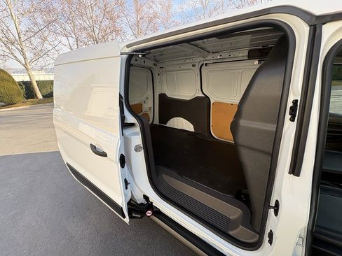 Used 2022 Ford Transit Connect XL FWD image 23
