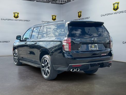 Used 2022 Chevrolet Suburban RST w/ Sport Performance Package image 3