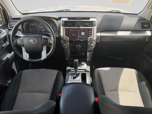 Used 2020 Toyota 4Runner SR5 AWD/4WD image 19