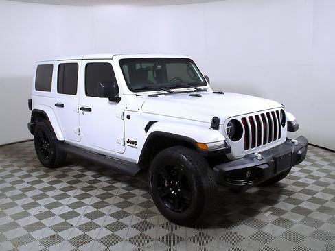 Used 2021 Jeep Wrangler Unlimited Sahara AWD/4WD image 6