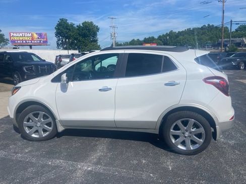 Used 2019 Buick Encore Essence w/ Experience Buick Package AWD/4WD image 3