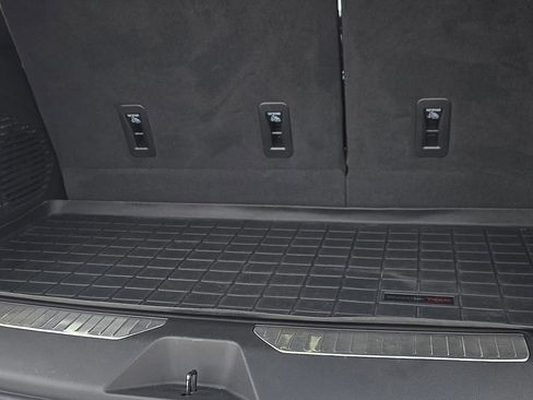 Used 2024 GMC Yukon Denali image 8