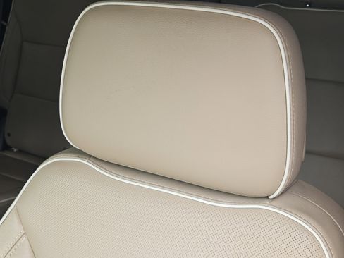 Used 2021 Chevrolet Tahoe Premier w/ Premium Package RWD image 13