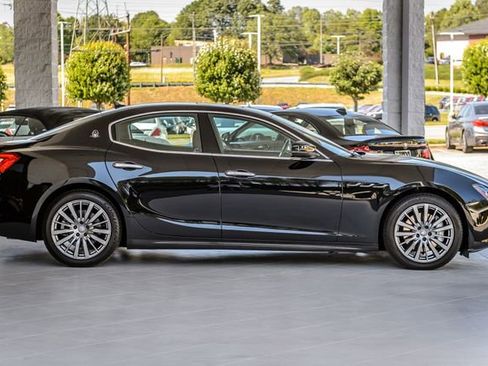Used 2018 Maserati Ghibli RWD image 56