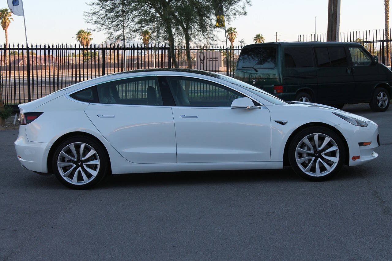 Used 2020 Tesla Model 3 Standard Range Plus RWD image 8