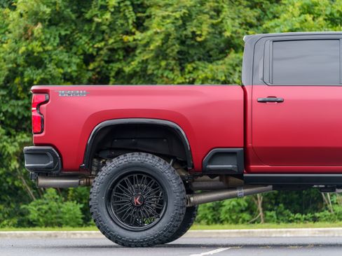 Used 2025 Chevrolet Silverado 2500 LTZ w/ LTZ Plus Package AWD/4WD image 6