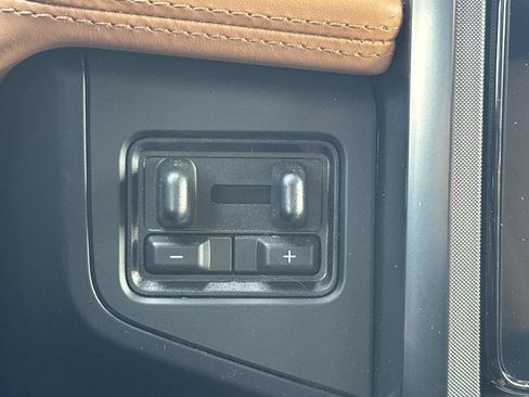 Certified 2024 Ford Expedition Max Platinum image 24