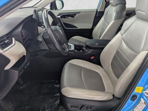 Used 2019 Toyota RAV4 XLE Premium w/ Cold Weather Package image 15