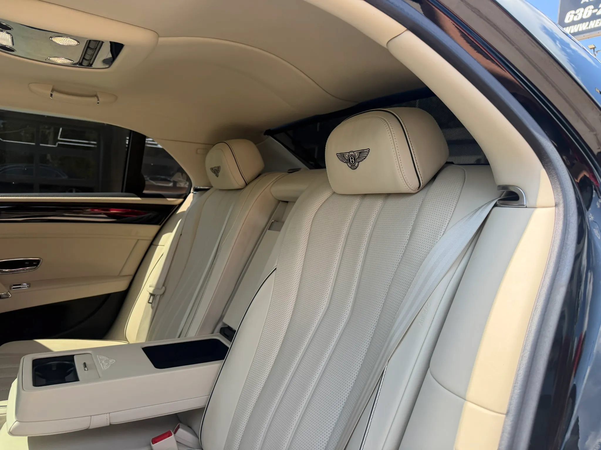 Used 2015 Bentley Flying Spur V8 AWD/4WD image 40