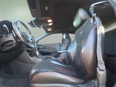 Used 2019 Hyundai Veloster 2.0 Premium image 9