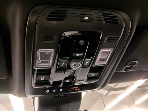 Used 2026 GMC Yukon Denali w/ Denali Reserve Package AWD/4WD image 35