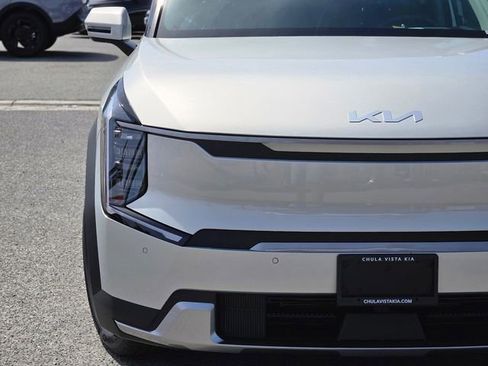 New 2026 Kia EV9 Light image 2