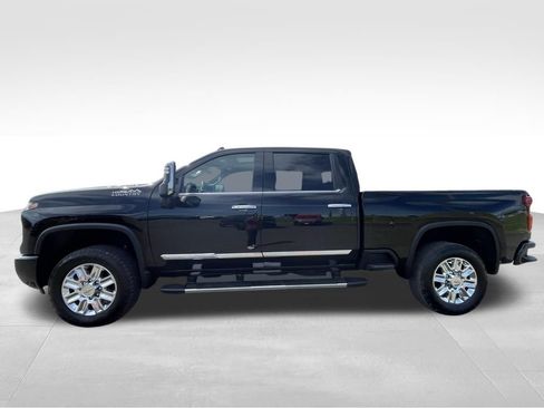 Used 2024 Chevrolet Silverado 2500 High Country w/ Technology Package image 17