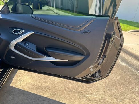 Used 2016 Chevrolet Camaro SS RWD image 19