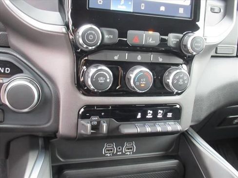 Certified 2025 RAM 1500 Big Horn image 28