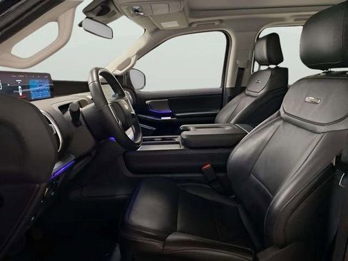 Used 2025 Ford Expedition Platinum AWD/4WD image 63