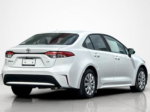 Certified 2020 Toyota Corolla LE FWD image 5