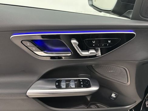 Used 2025 Mercedes-Benz C 300 C 300 image 11