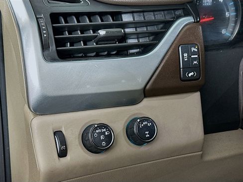 Used 2018 Chevrolet Tahoe Premier image 10