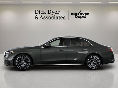 Used 2025 Mercedes-Benz E 350 Sedan image 24