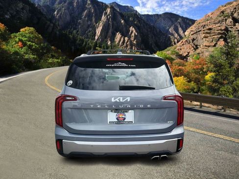 Used 2025 Kia Telluride S AWD/4WD image 4