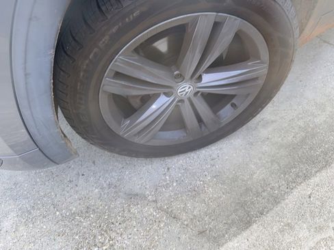 Used 2019 Volkswagen Atlas SE w/ Towing Package image 2