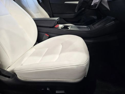 Used 2023 Tesla Model 3 Standard Range RWD image 7