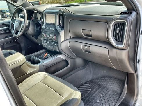 Certified 2021 Chevrolet Silverado 2500 LTZ w/ LTZ Premium Package image 30