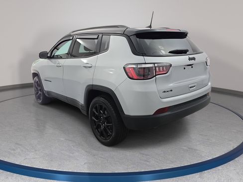 Used 2024 Jeep Compass Latitude w/ Altitude Special Edition AWD/4WD image 7