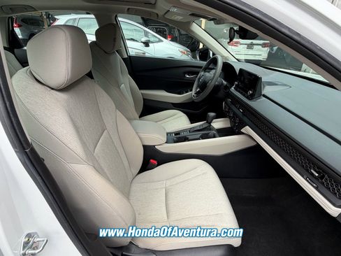 Used 2023 Honda Accord EX image 15